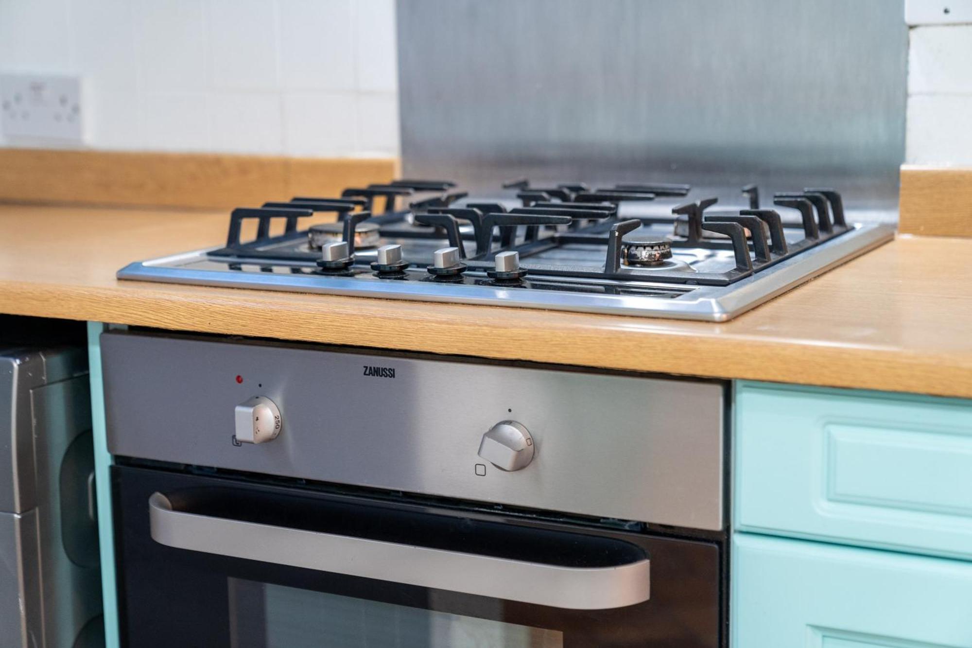 Luxury 3 Bedroom House - Harborne - Parking - Garden - Wifi & Netflix 122G Birmingham Eksteriør bilde