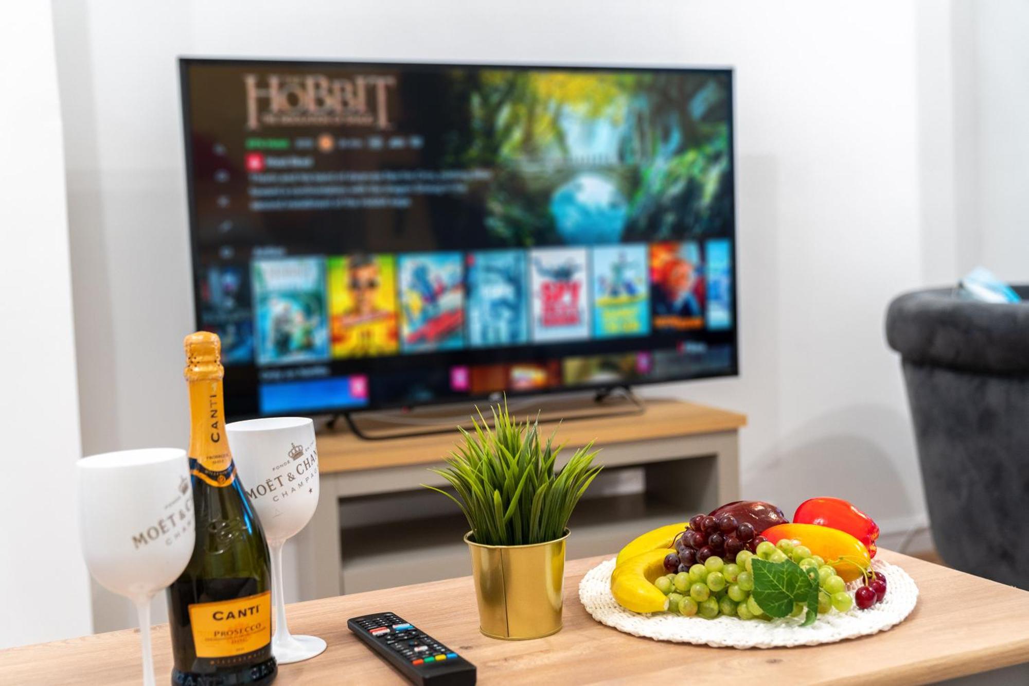 Luxury 3 Bedroom House - Harborne - Parking - Garden - Wifi & Netflix 122G Birmingham Eksteriør bilde