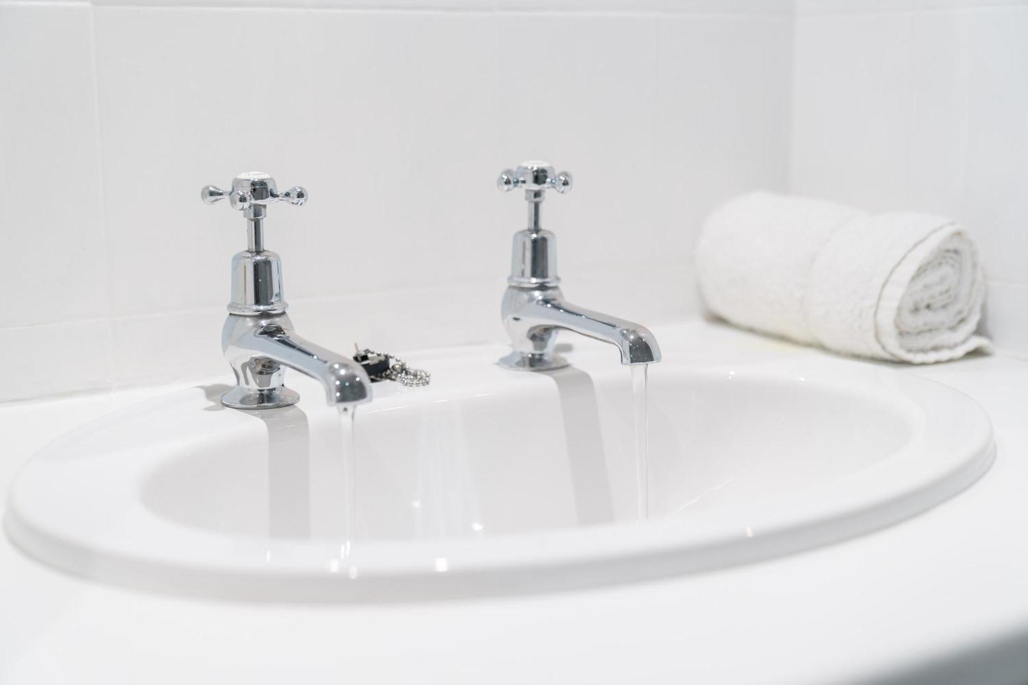Luxury 3 Bedroom House - Harborne - Parking - Garden - Wifi & Netflix 122G Birmingham Eksteriør bilde