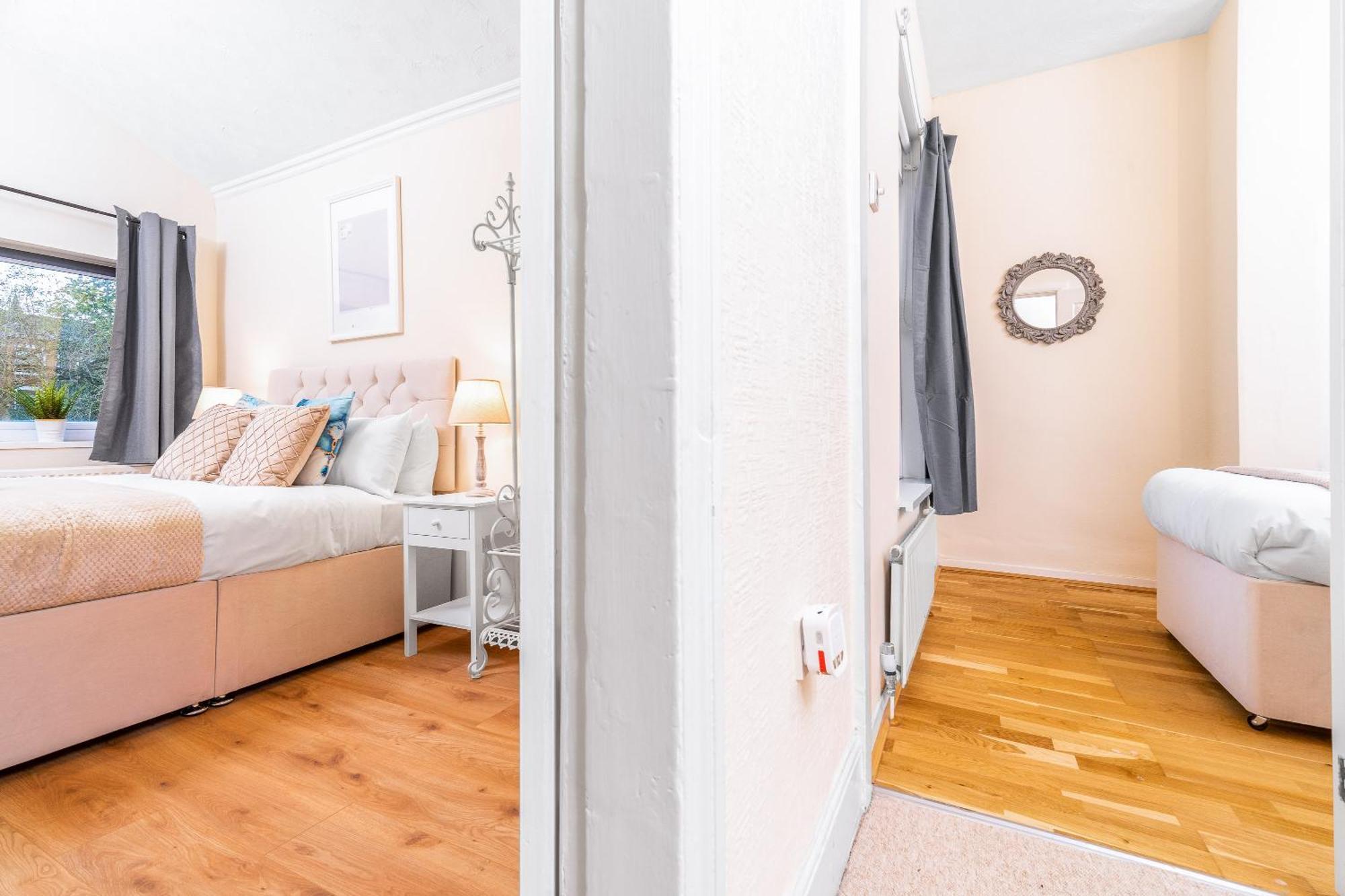 Luxury 3 Bedroom House - Harborne - Parking - Garden - Wifi & Netflix 122G Birmingham Eksteriør bilde