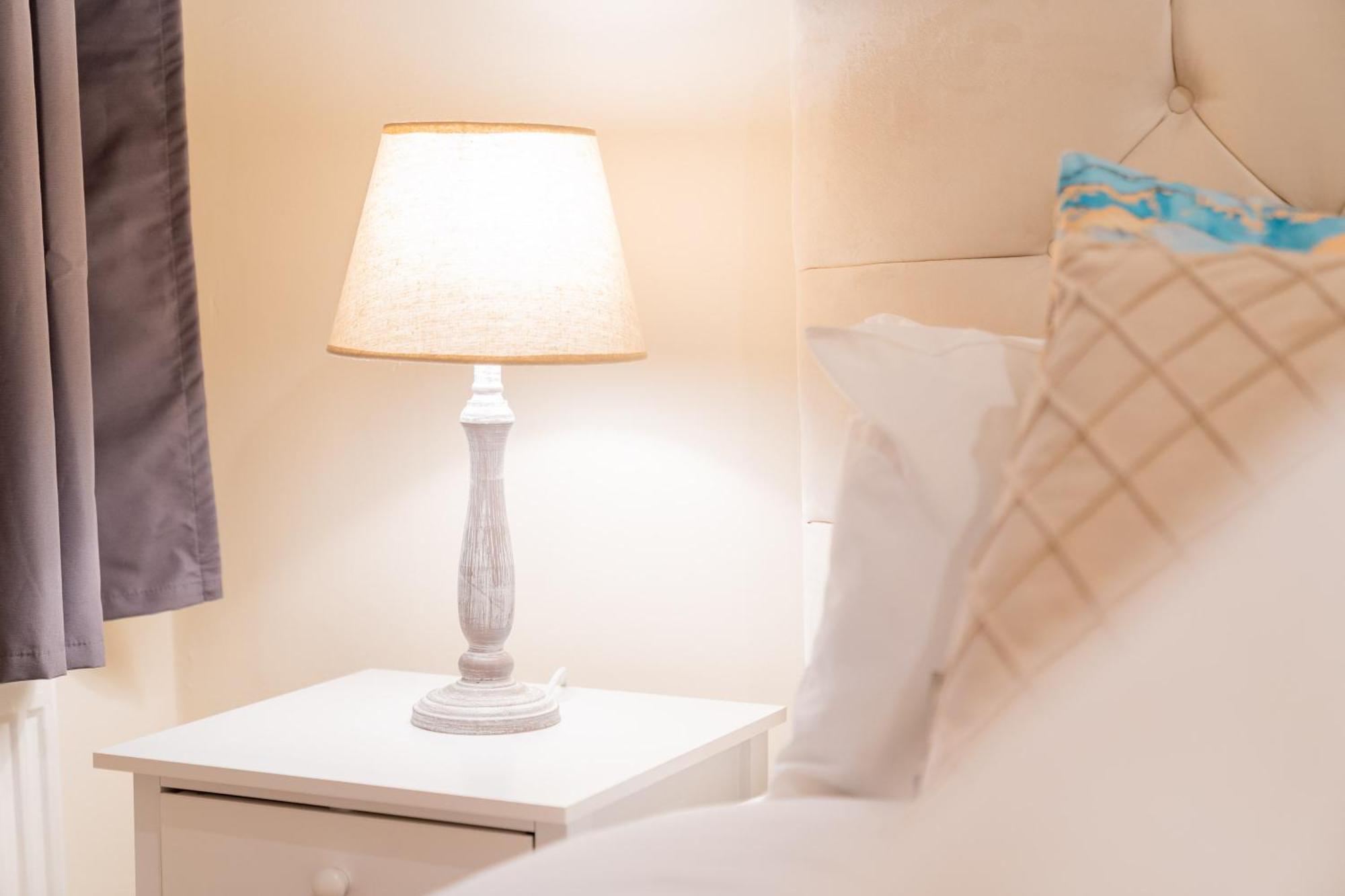 Luxury 3 Bedroom House - Harborne - Parking - Garden - Wifi & Netflix 122G Birmingham Eksteriør bilde